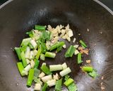 白飯殺手-辣炒紅燒豆腐的食譜步驟3照片