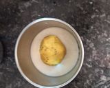 A picture of step 1 of Stuffed idli.