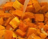 Sütőtök krémleves 😋 recept fázis 3 fotója