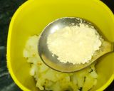 अंडा आलू ओमलेट (Egg Aloo Omelet Recipe In Hindi) रेसिपी चरण 2 फोटो