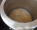 A picture of step 1 of Chana dal kheer.