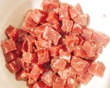 Hình bước làm 1 của món Bò xốt tiêu đen