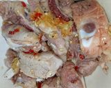 Hình bước làm 2 của món Sườn Sụn Kho Trứng Cút