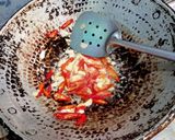 Foto langkah ke 3 dari resep Tumis Kubis Ala Resto.