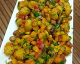 A picture of step 3 of Potato corn chat.