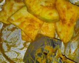 A picture of step 2 of Lauki bhaja.