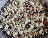 ચોકલેટ ડ્રાયફ્રુટ પીઝા (Chocolate Dryfruit Pizza Recipe In Gujarati) રેસીપી સ્ટેપ3ફોટો