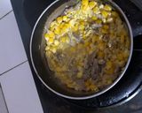 Foto langkah ke 2 dari resep Sup Jagung Ayam.