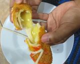Foto langkah ke 7 dari resep Mozzarella Corndog.