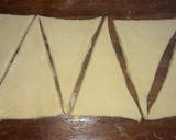 Foto del paso 3 de la receta: Medialunas de manteca🥐