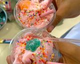 Foto langkah ke 8 dari resep Es Krim Strawberry Tanpa Freezer (Metode Titik Beku Kimia).