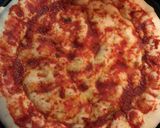Foto del paso 4 de la receta: Pizza con borde relleno de mozzarella😋