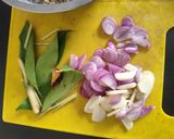 Foto langkah ke 2 dari resep Nasi Liwetan Sunda - Cumi Hitam.