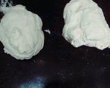A picture of step 3 of Afghani fateer piyazi.