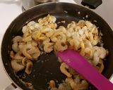 Foto del paso 4 de la receta: Enchiladas de camarón en salsa de chipotle