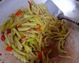Foto langkah ke 4 dari resep Tumis labu siam pedas manis.