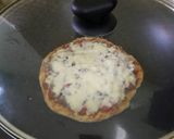 Foto langkah ke 6 dari resep Pizza Tuna Paprika.