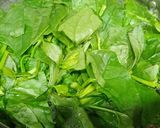 Hình bước làm 2 của món Canh mồng tơi nấm nấu tôm thịt