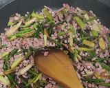 Foto del paso 2 de la receta: Arroz frito con trigueros y ajetes