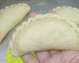 Foto langkah ke 3 dari resep Pastel Isi Kare Daging.