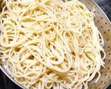 A picture of step 2 of Hakka Noodles.