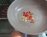 芹菜炒秀珍菇(簡單料理)的食譜步驟3照片