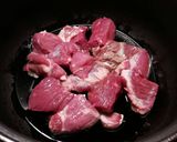 Foto del paso 2 de la receta Cordero estofado con calabacines