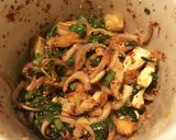 รูปขั้นตอนการทำที่ 3 ของ Thai Spicy Milky Mushroom Salad(ลาบเห็ดมิลกี้3สไตล์)
