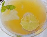 A picture of step 3 of Gurr aur lemon ka sharbat.