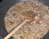 Foto del passaggio 8 della ricetta Risotto con gli avanzi di carne lessa e funghi secchi