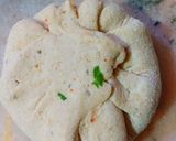 A picture of step 4 of Mooli Paratha.