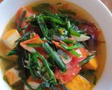 Foto langkah ke 5 dari resep Tumis kucai tahu cina.