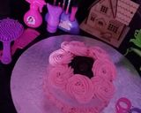 A picture of step 3 of Pink mini cake.
