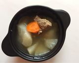 A picture of step 5 of Daikon Radish And Carrot In Pork Rib Soup.