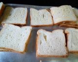 A picture of step 3 of Flying Saucer Sandwich.