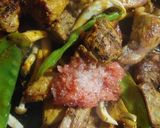 Foto del paso 4 de la receta: Arroz con conejo, costillas y setas