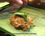 รูปขั้นตอนการทำที่ 5 ของ ห่อหมกหัวปลีเนื้อไก่บด Banana Flower Recipe