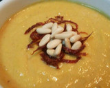 Foto del paso 10 de la receta: Crema de calabaza al curry con piñones y tomate seco