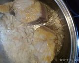 Foto del paso 3 de la receta: Bacalao con tomate, pasas y piñones