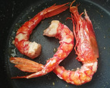 Foto del paso 2 de la receta: Arroz con carabineros y calamares