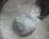 A picture of step 4 of Deep fried orio cookies.