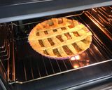 صورة لخطوة 7 من وصفة Apple pie 🍎 فطيرة تفاح