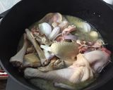 A picture of step 1 of Black Pepper Chicken Stew.