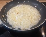 Foto del paso 3 de la receta: Chipirones del cantábrico rellenos en su tinta a la bilbaina