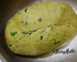 A picture of step 2 of Spinach Lachha Parathas.