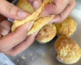 Foto langkah ke 5 dari resep Brazilian Cheese Bread 🧀.