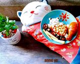 Hình bước làm 3 của món Cơm bento: Mèo con mặc áo hoa (Đùi gà nướng và rau củ luộc)