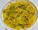 A picture of step 5 of Patta gobhi matar.