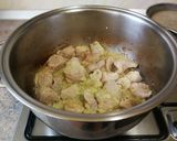 Foto del paso 2 de la receta: Guiso de cerdo con garbanzos a la naranja