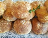 Foto del paso 4 de la receta: Pancitos para el mate, sin harina y con tomillo.😉😉👨‍🍳🧂